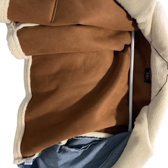 NWOT Cropped half and half jacket. XL - Picture 7 of 8